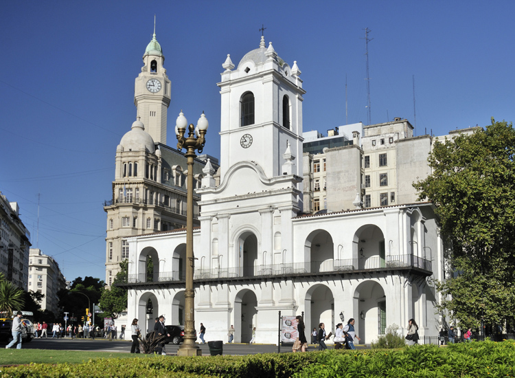 Il Cabildo, l'antico municipio (oggi museo) in plaza de Mayo